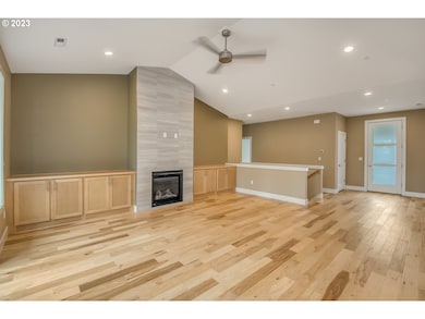 8126 SE 145th Ct, Portland, OR 97236 - photo 5