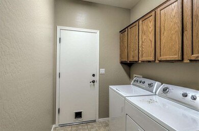 17671 W Lilac St-5