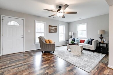 4706 Sterlingheath Dr, Midlothian, VA 23112 - photo 4