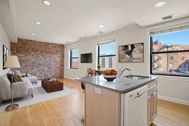 454 Hanover St unit 3, Boston, MA 02113 - photo 4