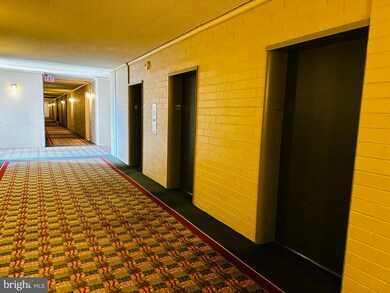 Woodlake Towers unit 720, Falls Church, VA 22044 - photo 4