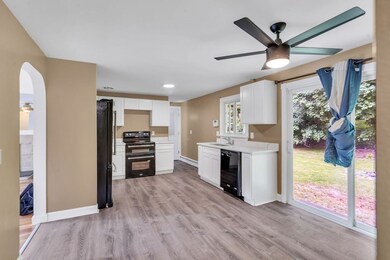 42 Tiverton Pkwy, Worcester, MA 01602 - photo 3