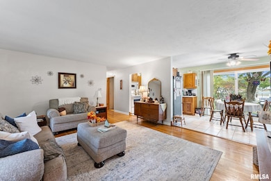 612 12th St, Silvis, IL 61282 - photo 3