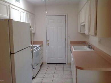 10585 W Palmeras Dr unit J, Sun City, AZ 85373 - photo 5