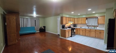 Dining/Living/Kitchen open concept