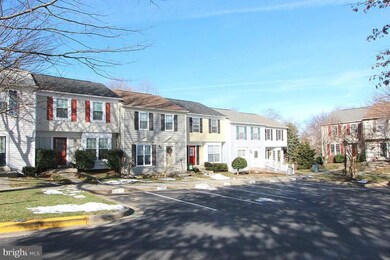 57 Gravenhurst Ct, North Potomac, MD 20878 - photo 2