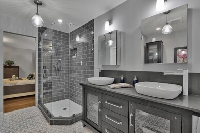 UPDATED MASTER BATH