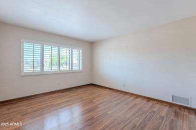 7-web-or-mls-Hale-7
