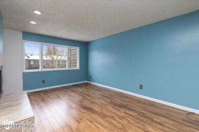 06-Living Room 20220311-DW-1711