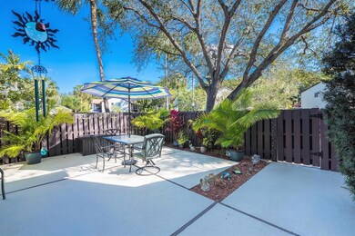 3669 Cocoplum cir-1