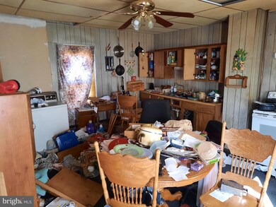 159 Lauderburn Ave, Weatherly, PA 18255 - photo 6