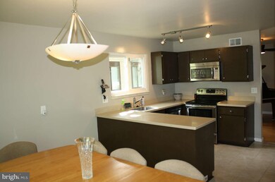 2510 Congreve Ct, Herndon, VA 20171 - photo 7