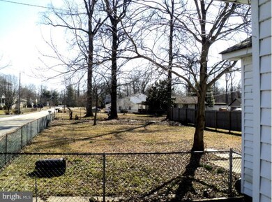 6903 Birdwood Ave, Middle River, MD 21220 - photo 5