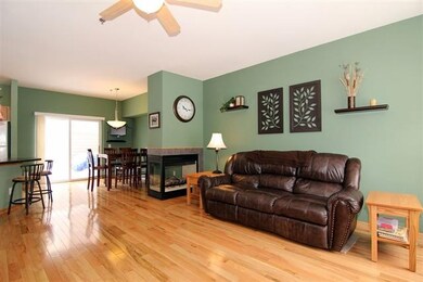 32 S Gardens Way, Fitchburg, WI 53711 - photo 7