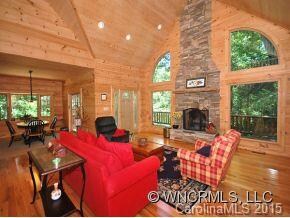 Beautiful 2 story great room