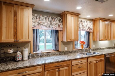 38797 N Ash St, Scio, OR 97374 - photo 3