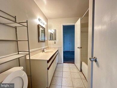 14131 Bowsprit Ln unit 405, Laurel, MD 20707 - photo 6