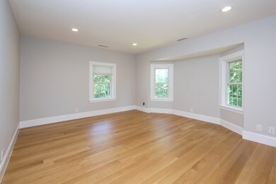 856 Hammond St, Chestnut Hill, MA 02467 - photo 6