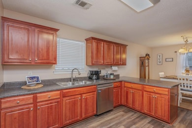 11-web-or-mls-3209 Skynight Dr-22