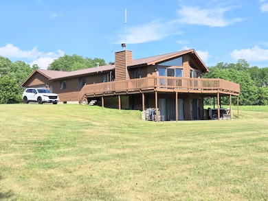 19-28 Hidden Valley Dr, Lanark, IL 61046 - photo 2