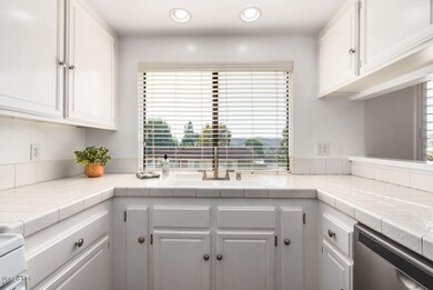 19 Mcafee Ct, Thousand Oaks, CA 91360 - photo 3