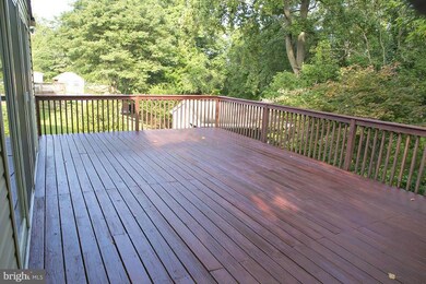 56 Yew Rd, Essex, MD 21221 - photo 3