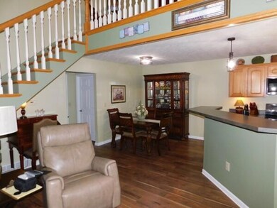 533 Edgehill Cir, Logan, OH 43138 - photo 5