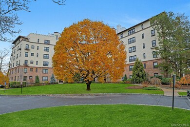 Wykagyl Garden Apartments unit 1F-8, New Rochelle, NY 10804 - photo 2