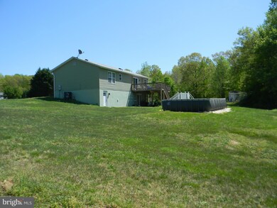 26441 Meadow Wood Dr, Mechanicsville, MD 20659 - photo 2