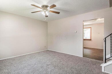 Living rm-to kitchen