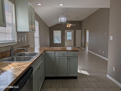 2206 21st Ave unit B, Gulfport, MS 39501 - photo 5