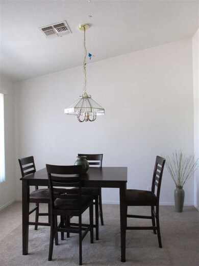 FORMAL DINING