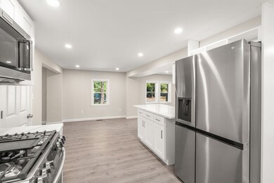 551 Textile Ave, Dracut, MA 01826 - photo 7