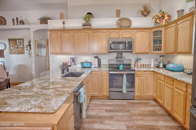 881 E Blue Jay Ln, Show Low, AZ 85901 - photo 7