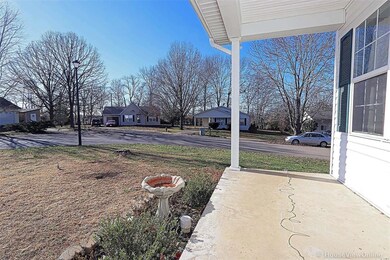 585 Huntleigh Ct, Farmington, MO 63640 - photo 6