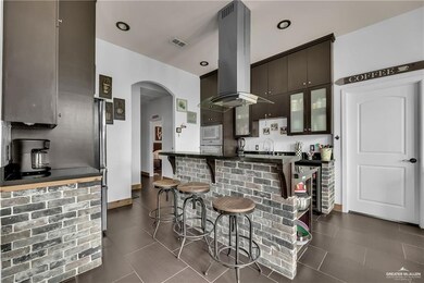 904 W Helmer St, Pharr, TX 78577 - photo 6