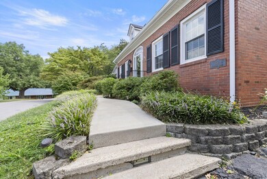 17 Ashmore Dr, Frankfort, KY 40601 - photo 3