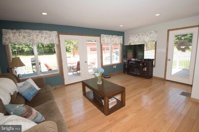 220 Constitution Ave, Wind Gap, PA 18091 - photo 7