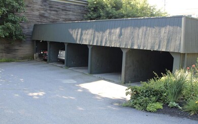 Garage carport