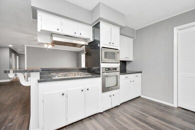 2017 Wilburforce St, Houston, TX 77091 - photo 6