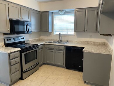 602 Lost Springs Ct unit A, Arlington, TX 76012 - photo 5