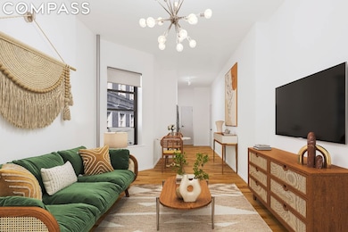 28 Perry St unit 4E, New York, NY 10014 - photo 5