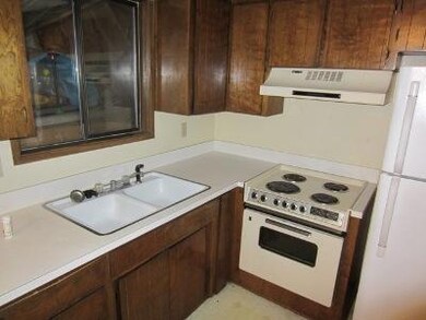 2118 Brookhurst St, Medford, OR 97504 - photo 7