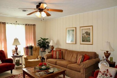 4-LIVING ROOM 1
