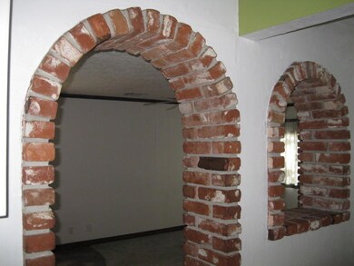 Brick Archway to Family Room