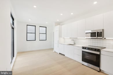 2406 Frankford Ave unit 3, Philadelphia, PA 19125 - photo 2