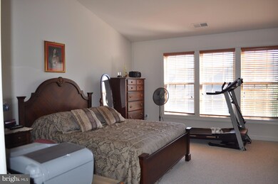 9085 Acheson Ct, Lorton, VA 22079 - photo 7