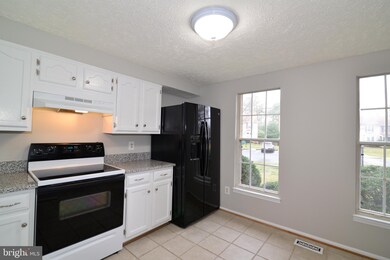 1485 Autumn Ridge Cir, Reston, VA 20194 - photo 5