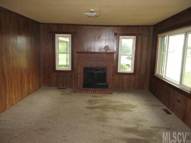 332 Shiloh Rd, Statesville, NC 28677 - photo 2