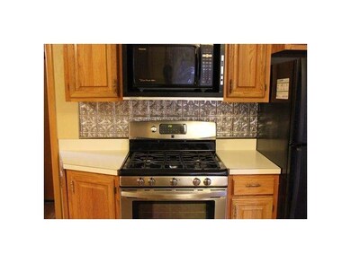 4523 Blythe Rd, Columbus, OH 43224 - photo 5